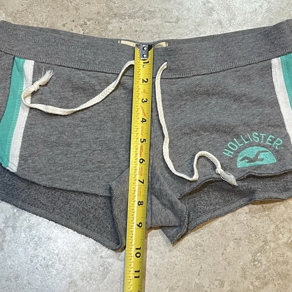 Hollister Y2K, Booty Shorts, Low Rise Mini Shorts, Gray Drawstring,Size S 2000s - Picture 4 of 9